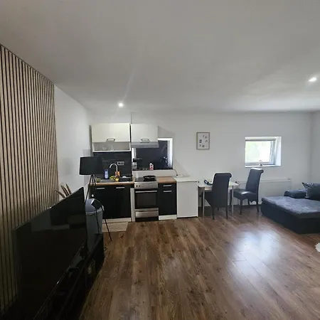 Apartment Deluxe *